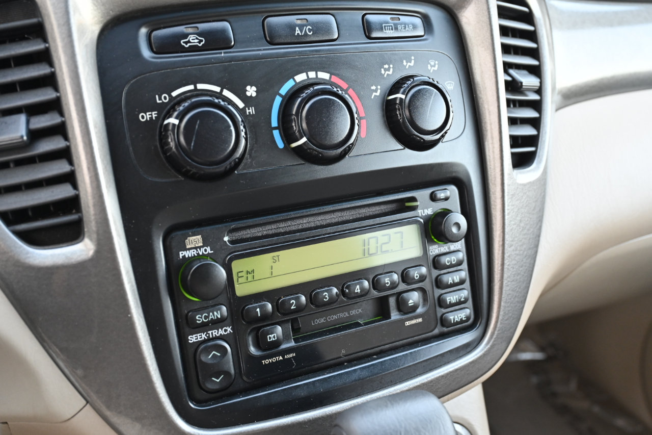 Used 2002 Toyota Highlander 2WD V6 image 29
