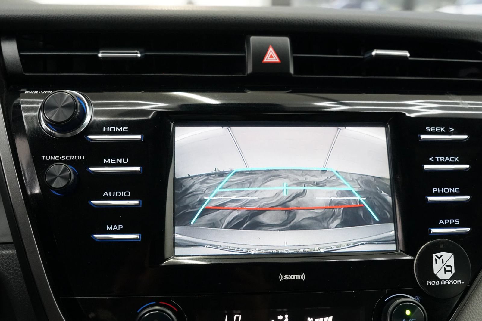 Used 2020 Toyota Camry SE FWD image 24
