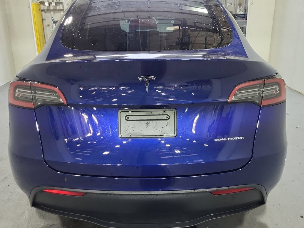 Used 2023 Tesla Model Y Long Range AWD/4WD image 3