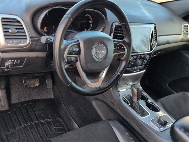 Certified 2022 Jeep Grand Cherokee Laredo X image 11