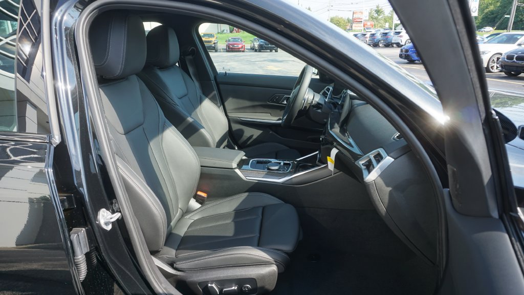 New 2026 BMW M340i xDrive w/ Premium Package AWD/4WD image 13