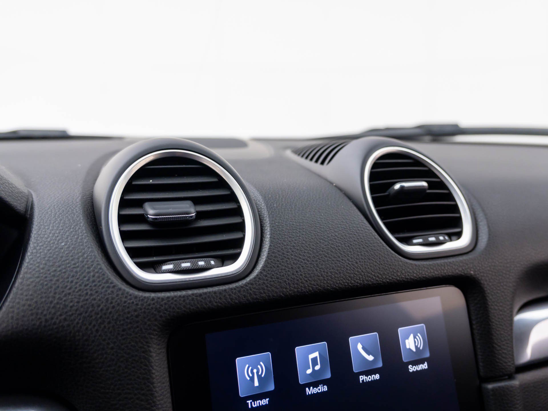 Used 2024 Porsche 718 Cayman RWD image 28