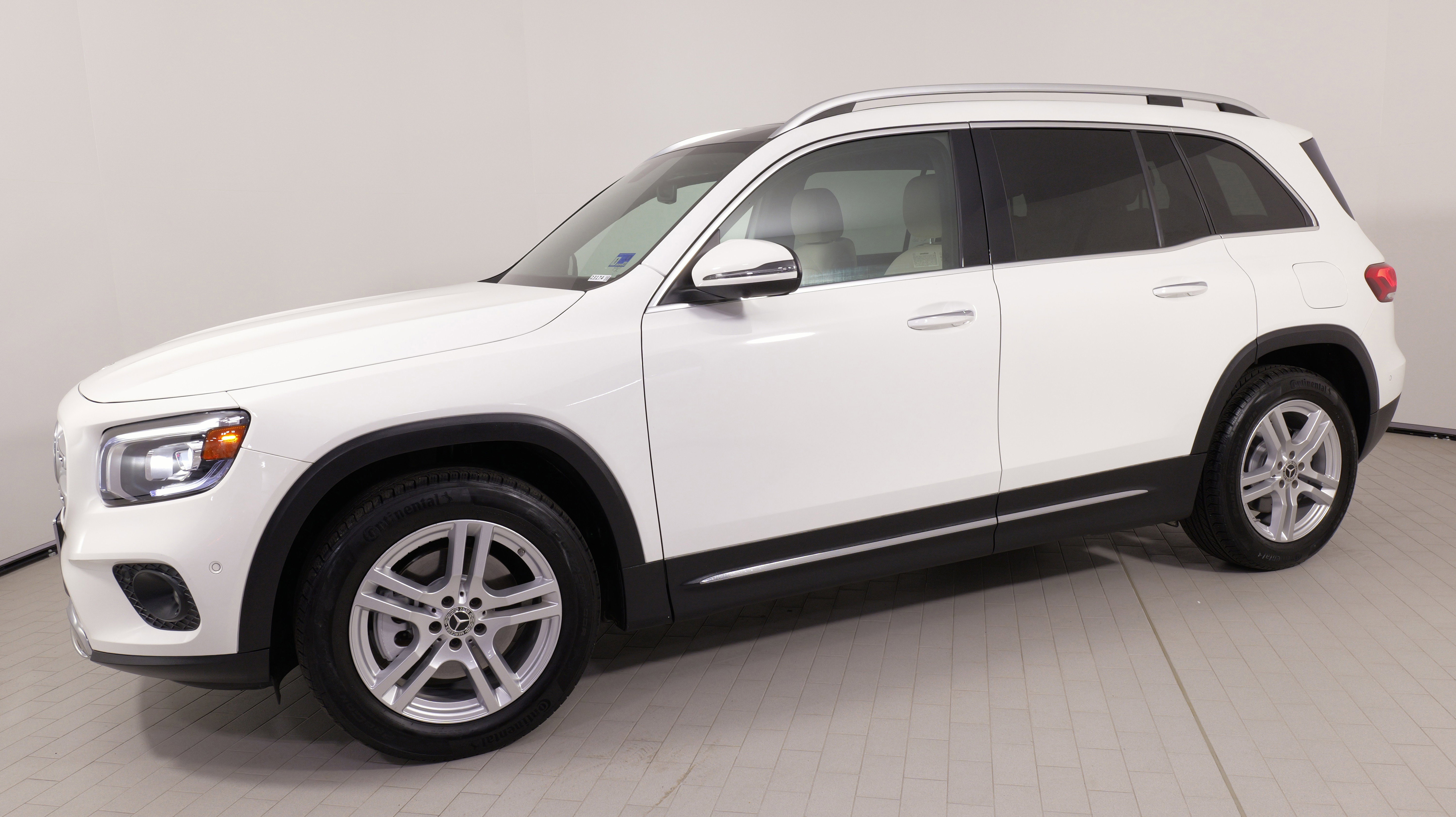 Used 2022 Mercedes-Benz GLB 250 4MATIC video 1