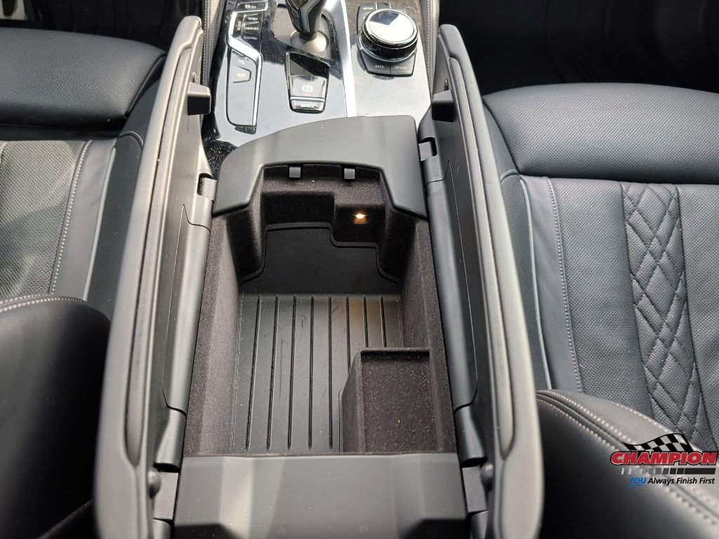 Used 2023 BMW M550i xDrive w/ Executive Package AWD/4WD image 17