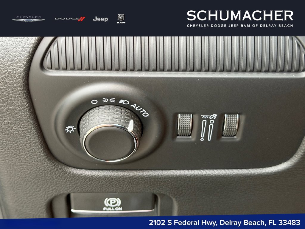 New 2026 Jeep Grand Wagoneer Limited AWD/4WD image 24