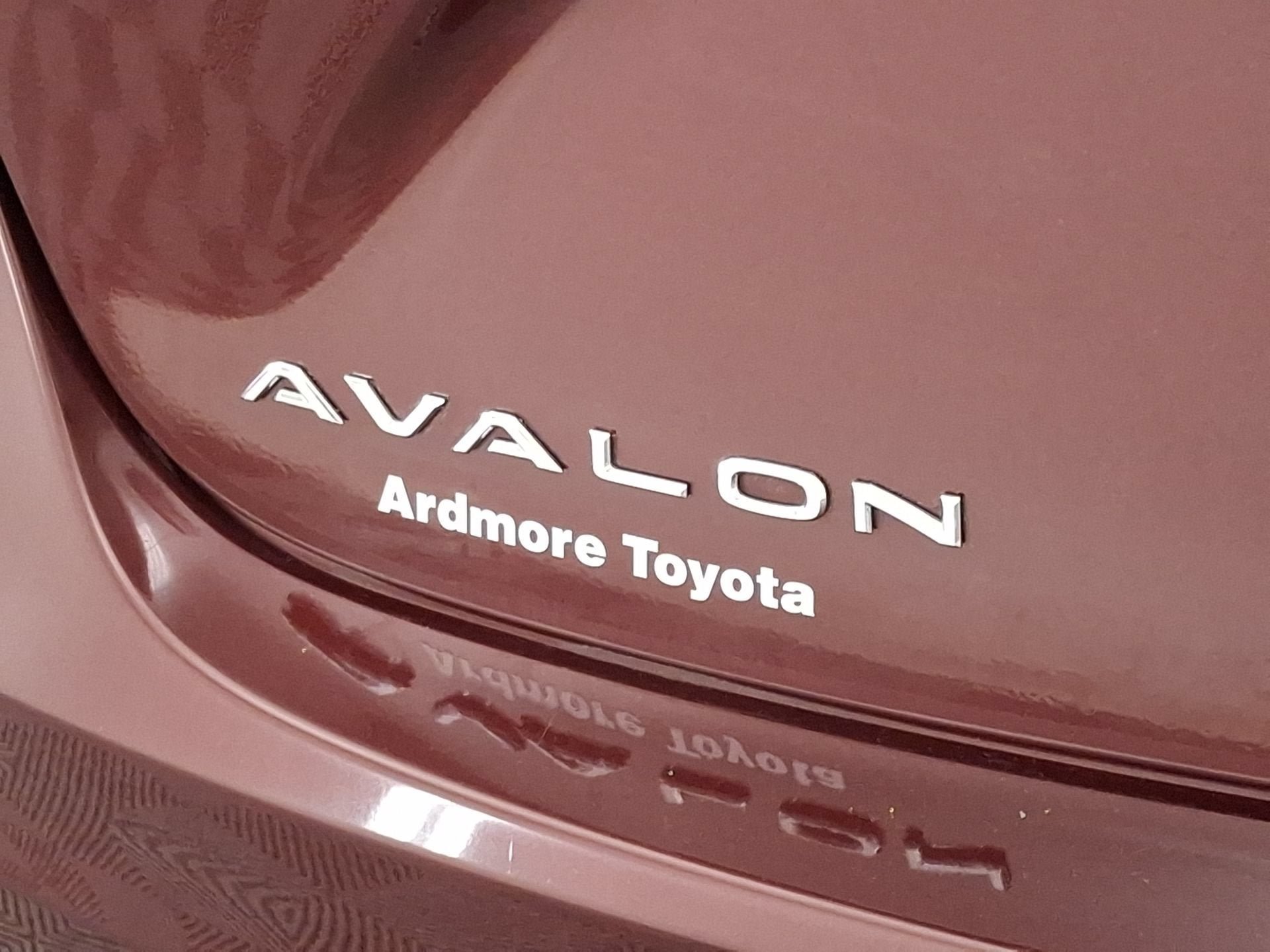 Used 2016 Toyota Avalon Touring FWD image 24