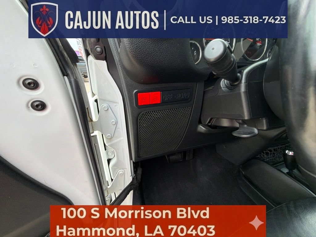 Used 2017 Jeep Wrangler Unlimited Rubicon AWD/4WD image 30