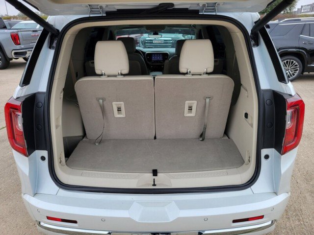 Used 2022 GMC Acadia Denali w/ Denali Ultimate Package image 7