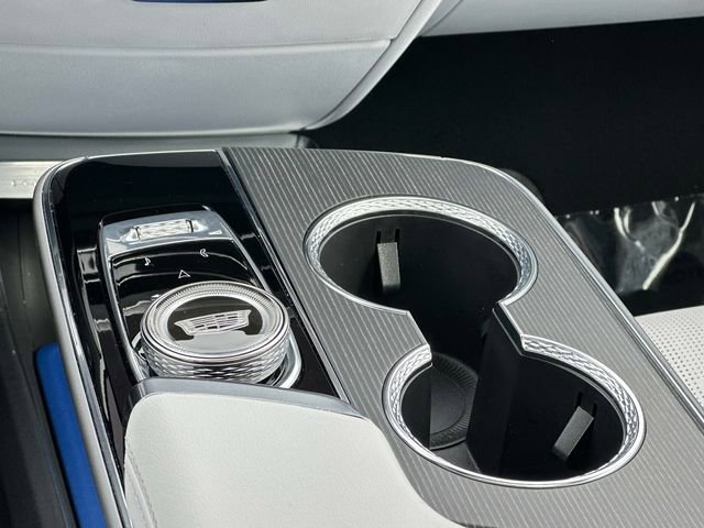 Used 2025 Cadillac Lyriq Sport image 6