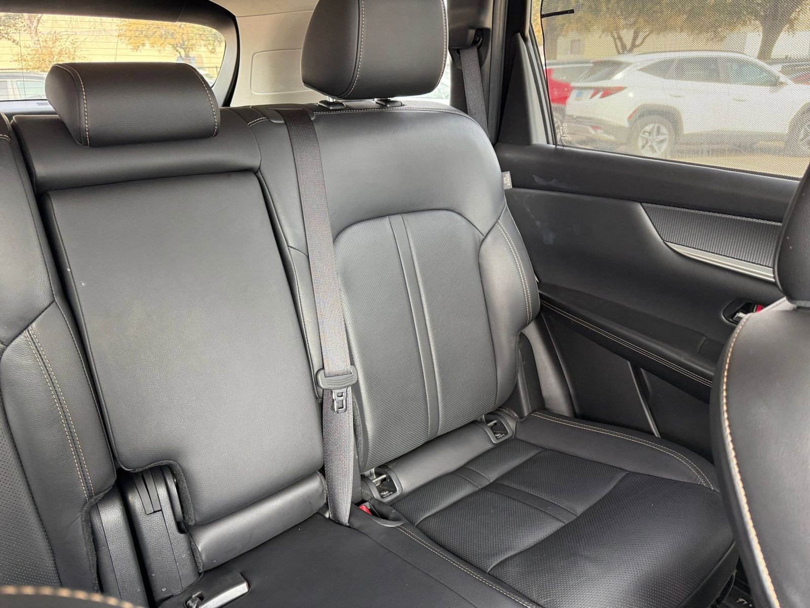 Used 2025 MAZDA CX-70 3.3 Turbo w/ Preferred Package image 40