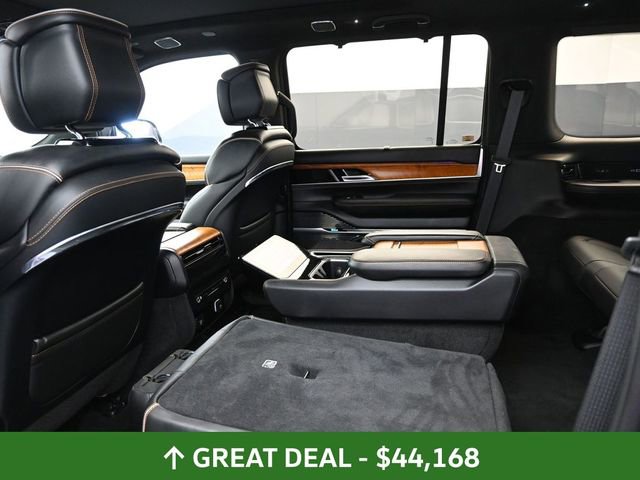 Used 2022 Jeep Grand Wagoneer Series III AWD/4WD image 19