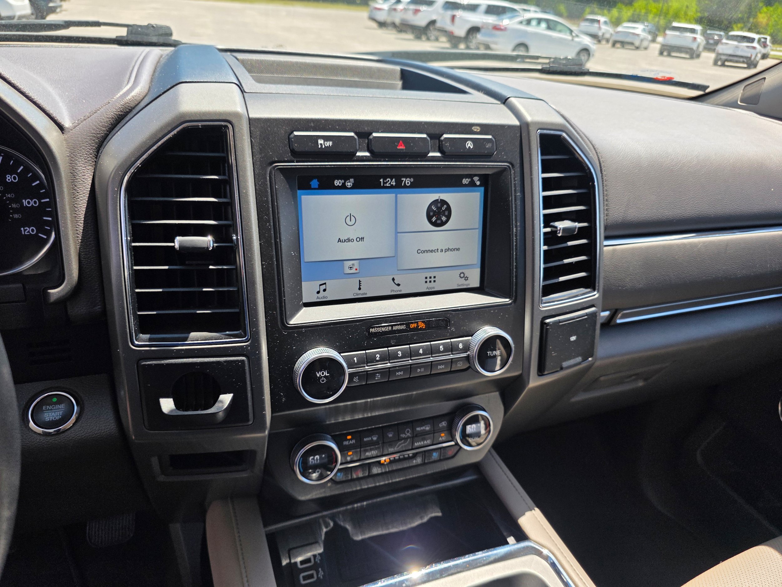 Used 2019 Ford Expedition XLT w/ Equipment Group 202A RWD image 9