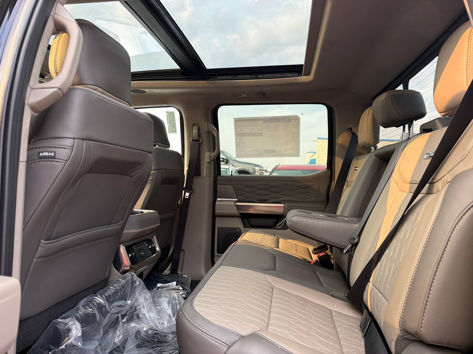 New 2026 Ford F250 Platinum w/ Platinum Plus Package AWD/4WD image 21
