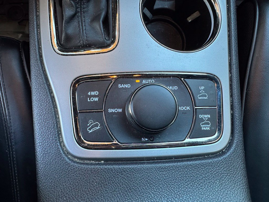 Used 2021 Jeep Grand Cherokee High Altitude AWD/4WD image 17