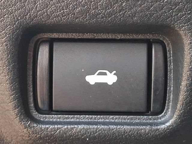 Used 2024 Nissan Sentra SV FWD image 24