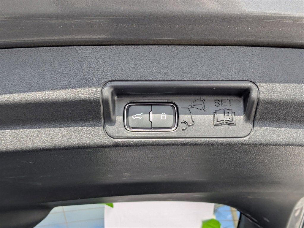 Used 2025 Ford Explorer Platinum w/ LUX Leather Package image 37