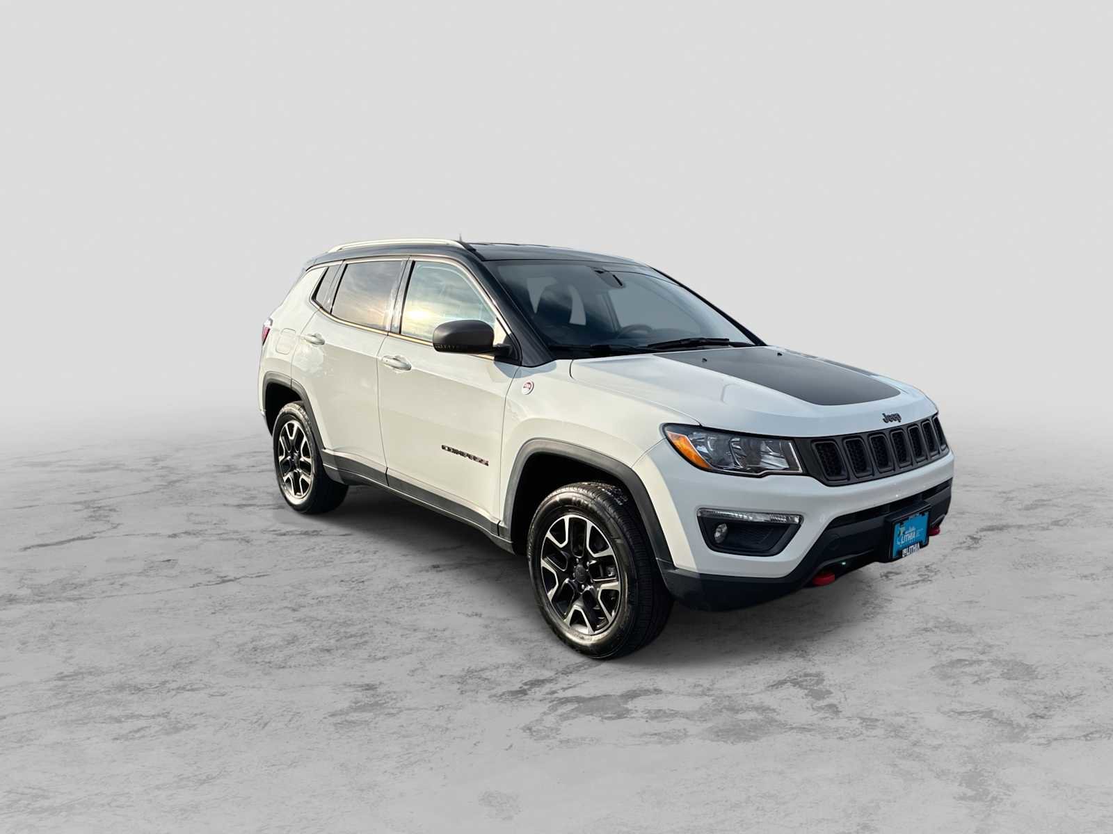 Used 2020 Jeep Compass Trailhawk AWD/4WD image 2