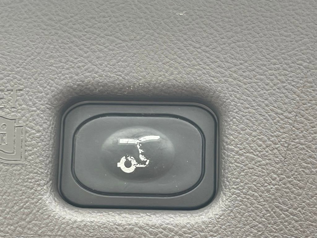 Used 2023 Lincoln Nautilus Reserve w/ Monochromatic Package image 19