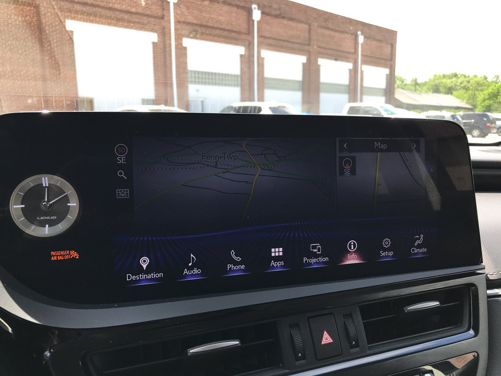 Used 2022 Lexus ES 300h w/ Premium Package FWD image 19