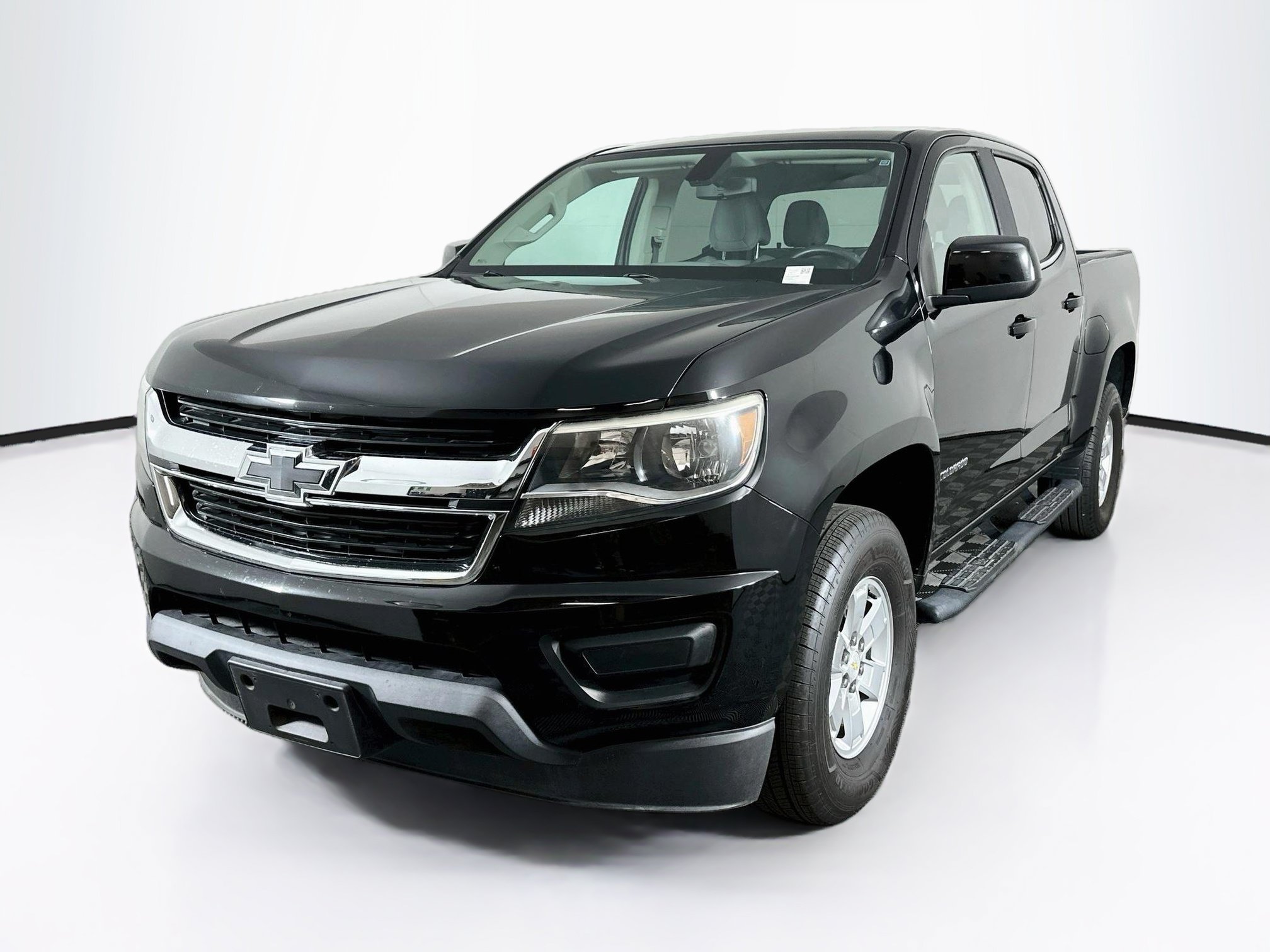 Used 2019 Chevrolet Colorado W/T w/ WT Convenience Package RWD image 3