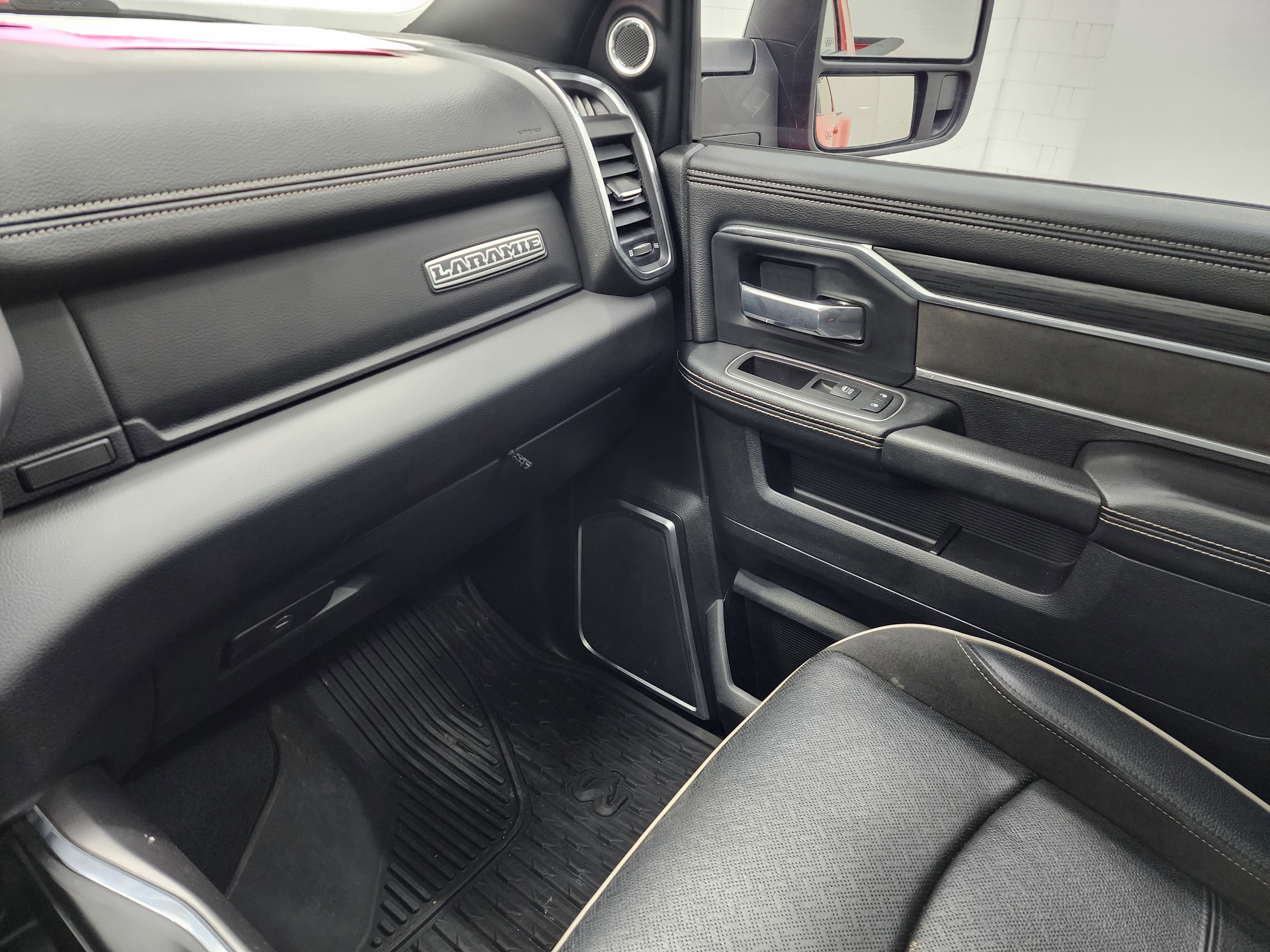 Used 2023 RAM 3500 Laramie image 12