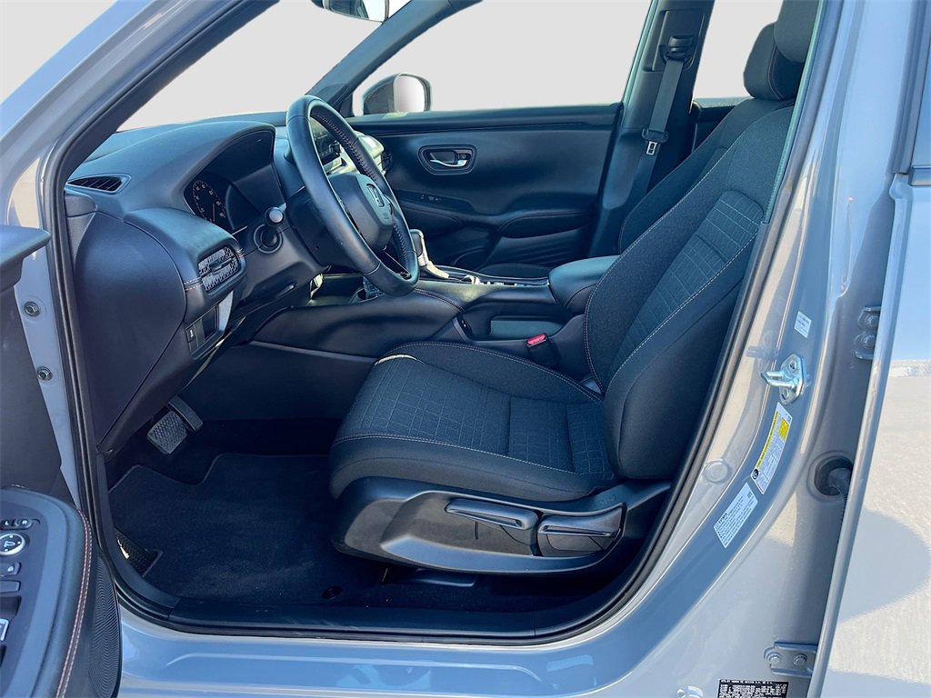 Used 2025 Honda HR-V Sport image 21