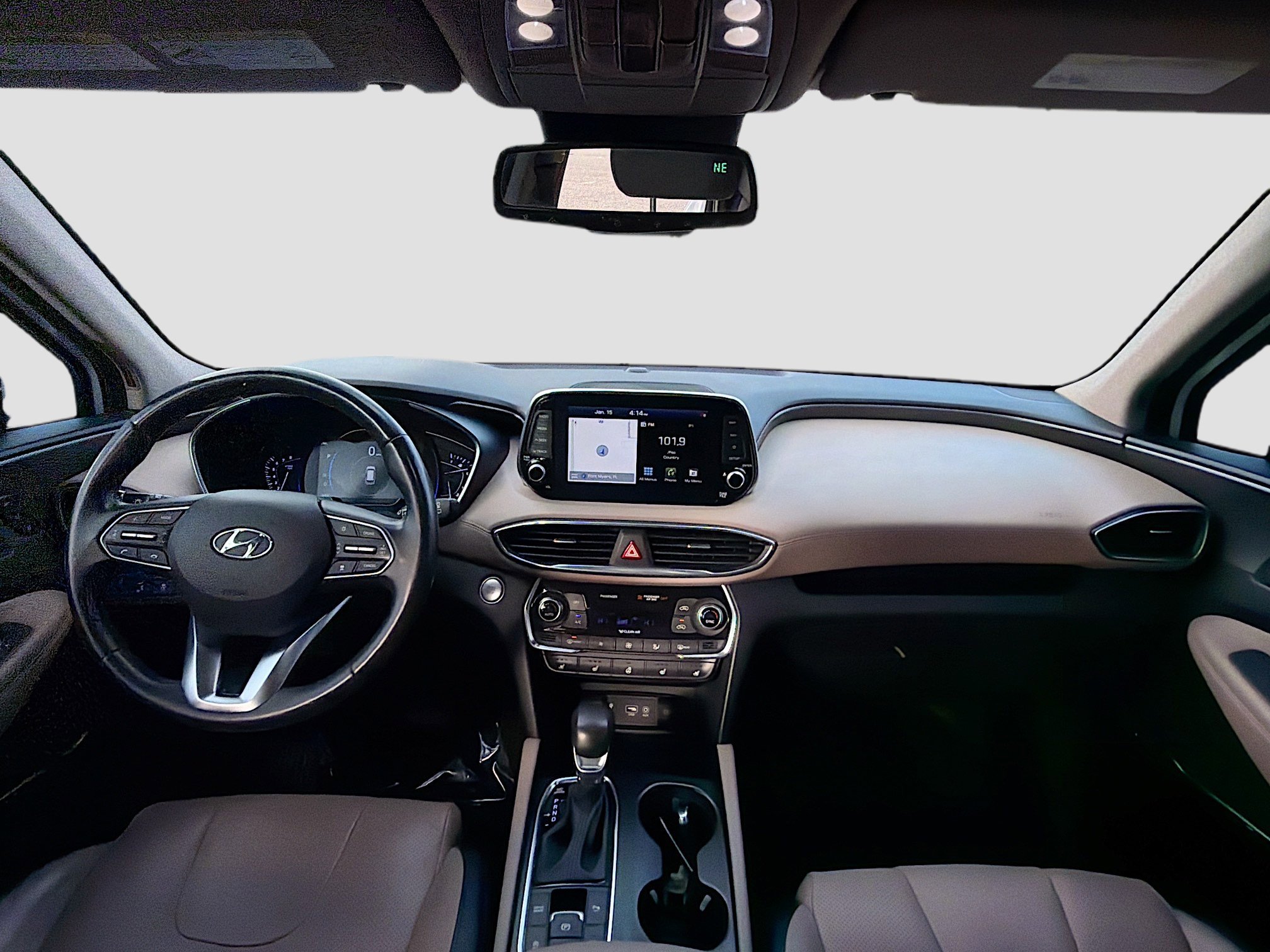 Used 2019 Hyundai Santa Fe FWD image 18