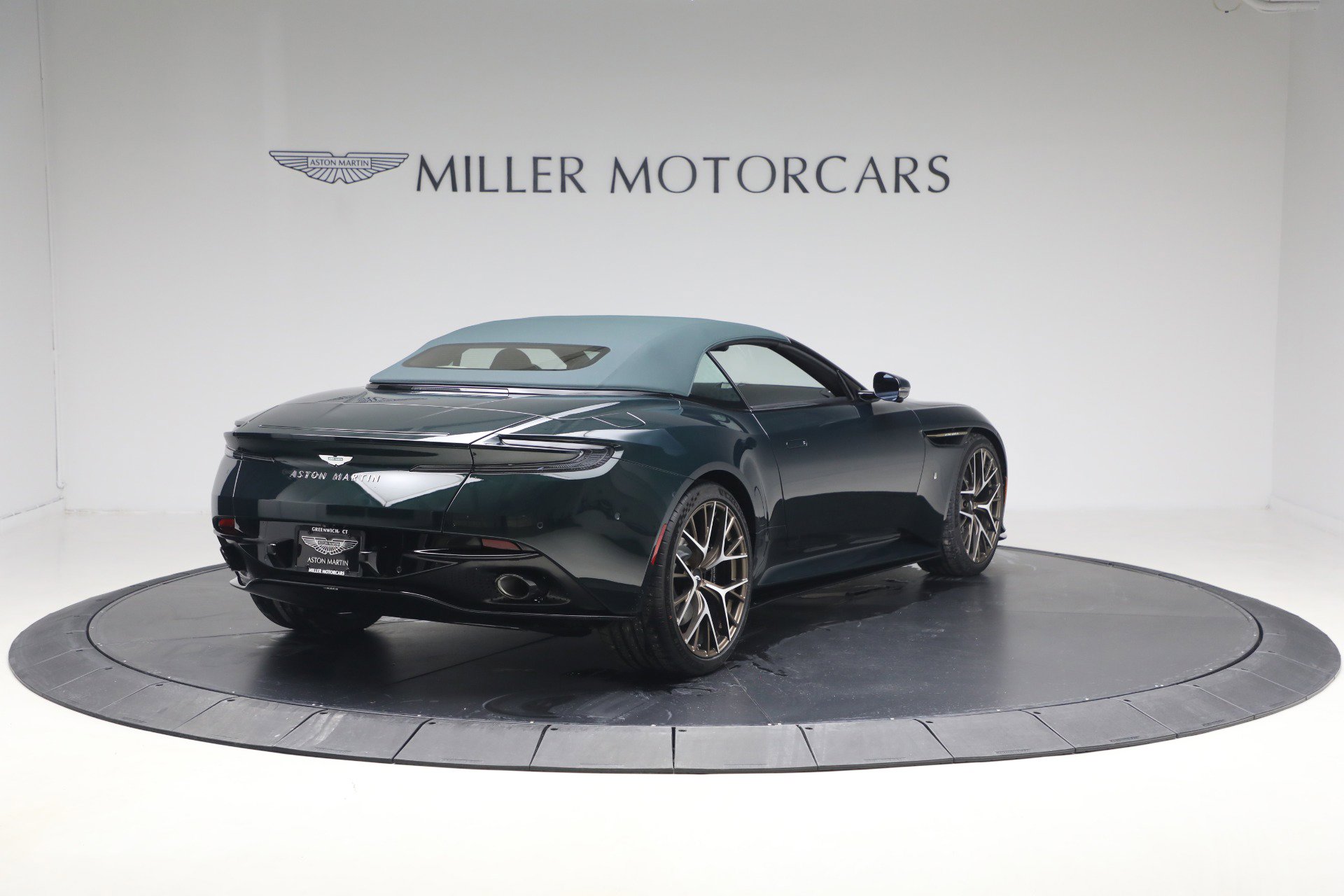 New 2026 Aston Martin DB12 Convertible RWD image 20