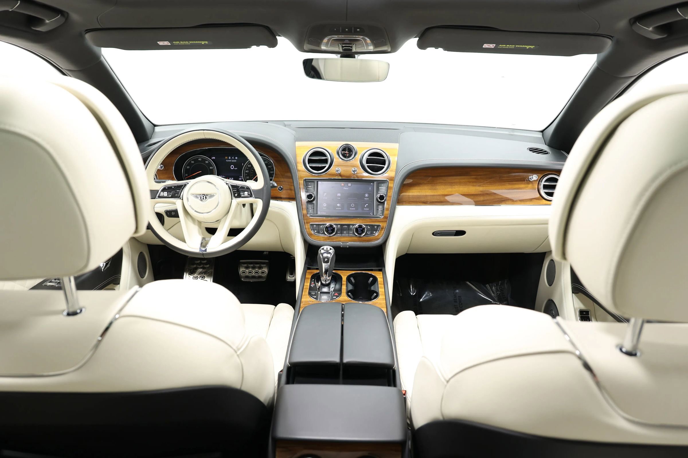 Used 2018 Bentley Bentayga Onyx Edition AWD/4WD image 27