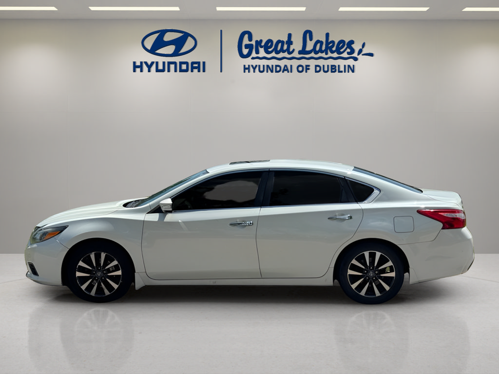 Used 2016 Nissan Altima 2.5 SL w/ 2.5 Technology w/LED Package FWD image 2