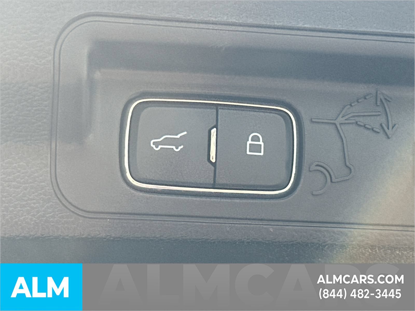 Used 2024 Ford Explorer XLT RWD image 22