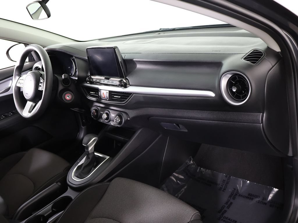 Certified 2024 Kia Forte LXS w/ LXS Technology Package FWD image 26