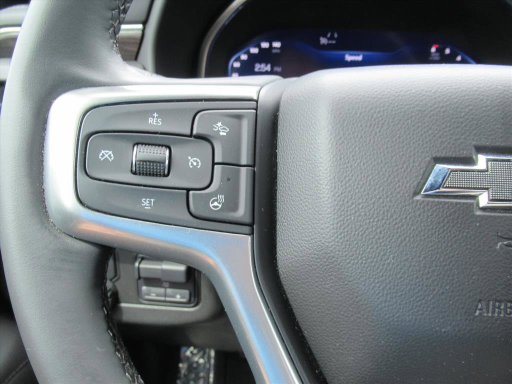 Used 2024 Chevrolet Suburban Z71 w/ Luxury Package AWD/4WD image 23