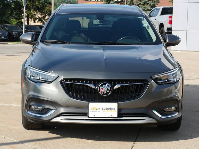 Used 2018 Buick Regal Essence w/ Driver Confidence Package #1 AWD/4WD image 2