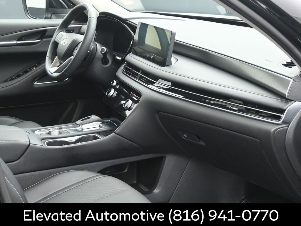 Certified 2026 INFINITI QX60 Luxe w/ Cargo Package AWD/4WD image 6