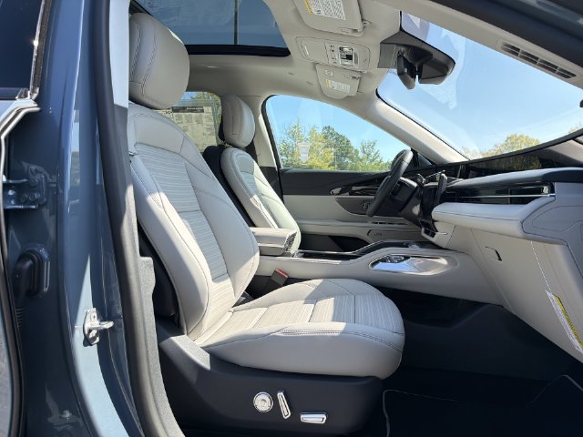 New 2026 Lincoln Nautilus Reserve AWD/4WD image 26