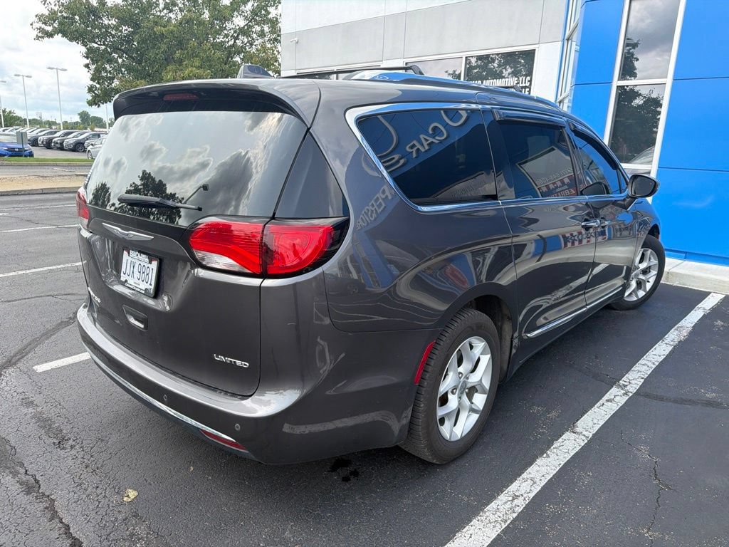 Used 2020 Chrysler Pacifica Limited FWD image 4