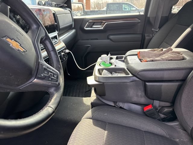 Used 2023 Chevrolet Silverado 1500 LT AWD/4WD image 20