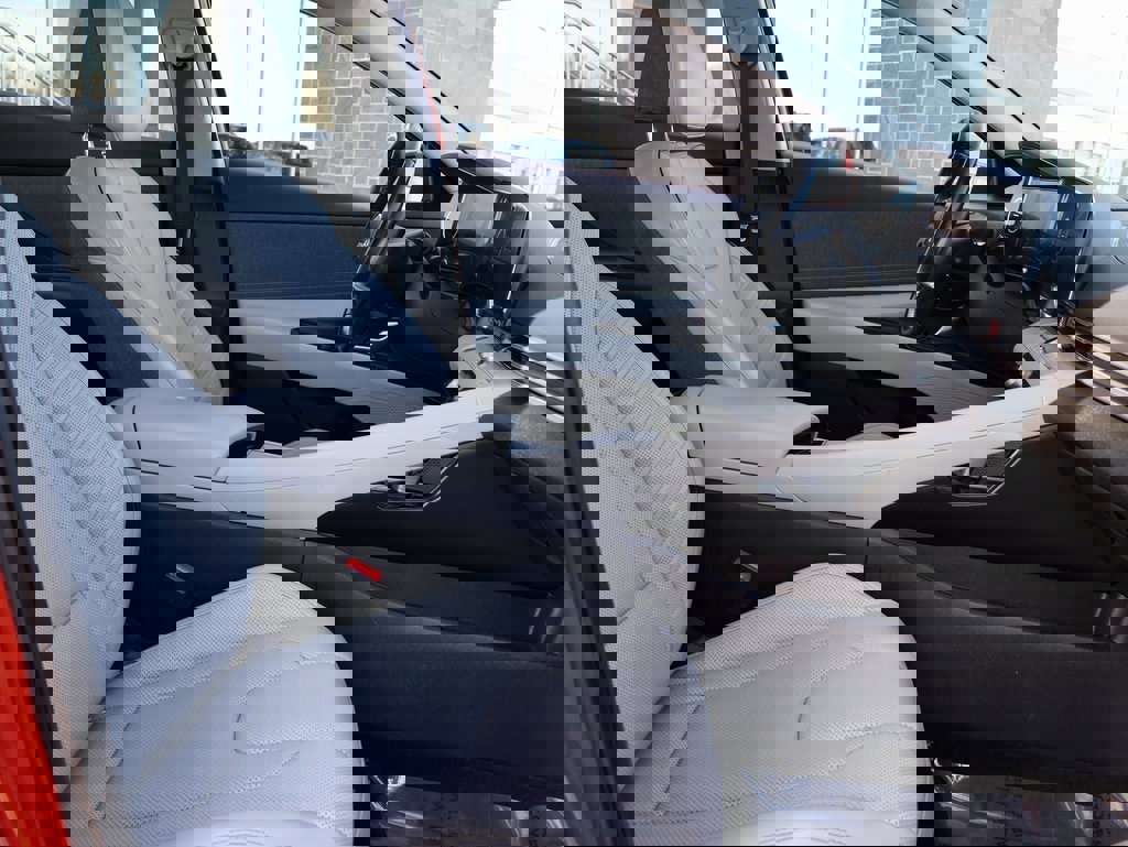 Certified 2022 Hyundai Elantra Limited image 10