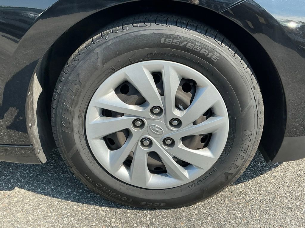 Used 2020 Hyundai Elantra SE image 13