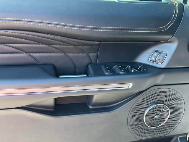 Used 2024 Ford Expedition Platinum AWD/4WD image 14