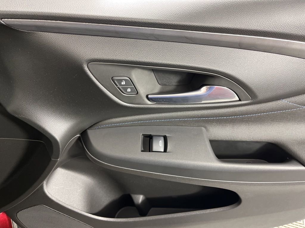 Certified 2025 Buick Envista Sport Touring w/ Convenience I Package image 19