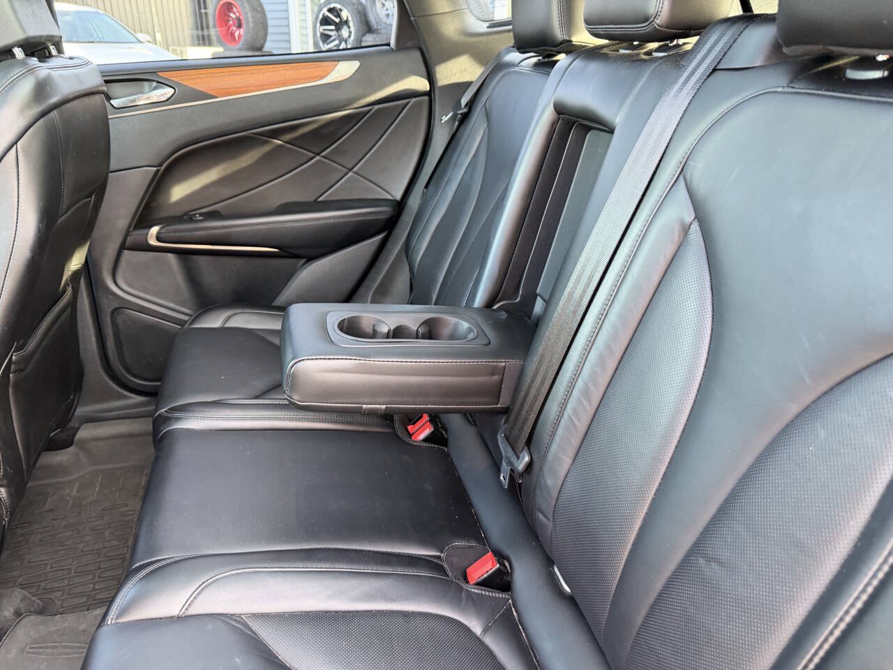 Used 2018 Lincoln MKC Select w/ Select Plus Package AWD/4WD image 19