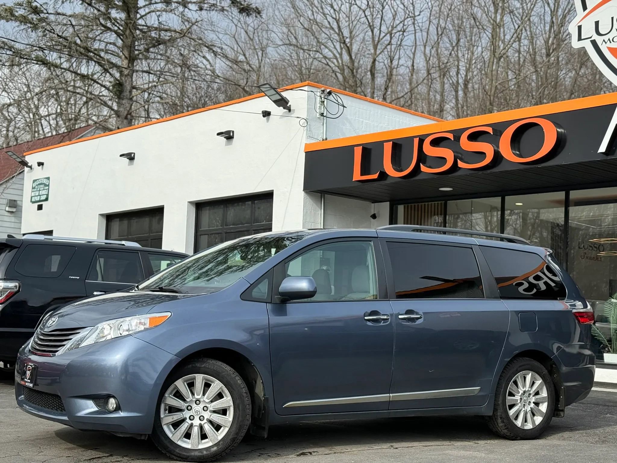 Used 2015 Toyota Sienna XLE w/ XLE Navigation Package AWD/4WD image 51