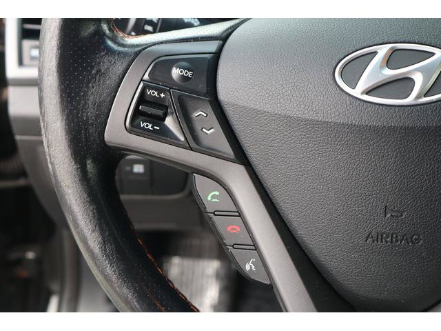 Used 2016 Hyundai Veloster Turbo FWD image 10