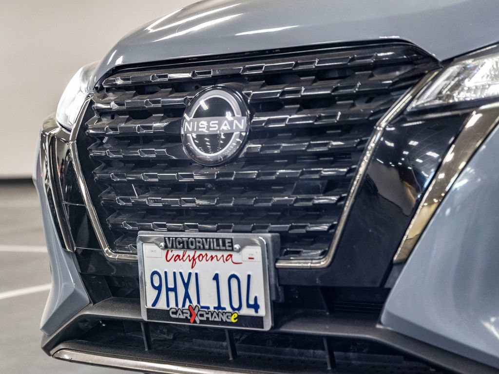 Used 2023 Nissan Kicks SR FWD image 11
