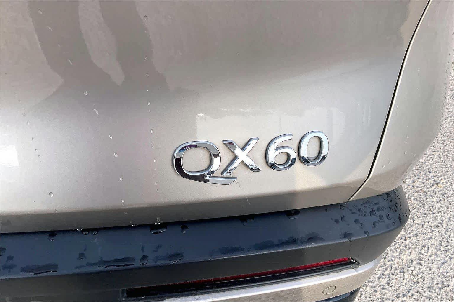 Used 2024 INFINITI QX60 Luxe w/ Vision Package FWD image 9