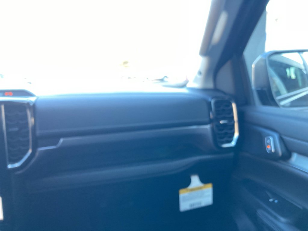 Used 2025 Ford Ranger Lariat w/ FX4 Off-Road Package image 31