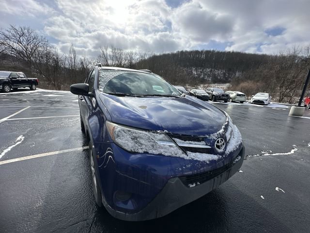 Used 2015 Toyota RAV4 LE image 11