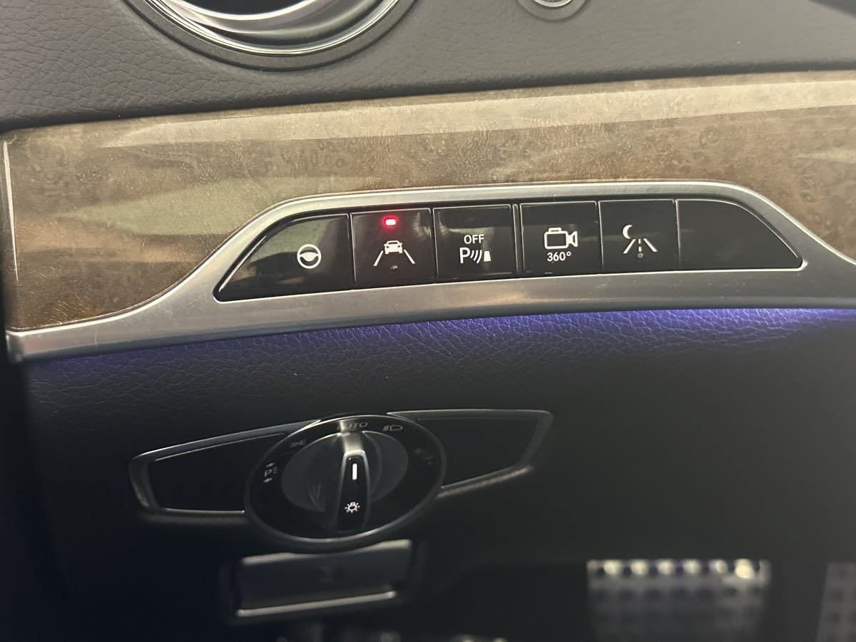 Used 2014 Mercedes-Benz S 63 AMG 4MATIC Sedan image 47
